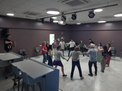 Taller i ballada enllaunada / Sarau - Qrambla - Girona