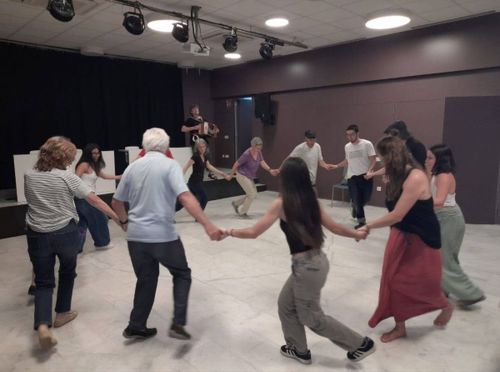 Ballada enllaunada / Sarau - Qrambla - Girona